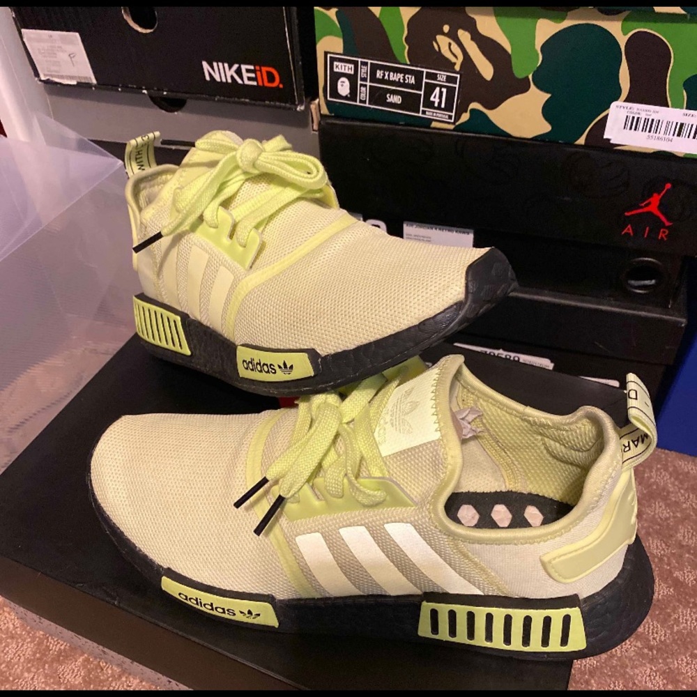 Adidas NMD R1 “Glow” Sample size 9 yeezy pharrell - Picture 7 of 8